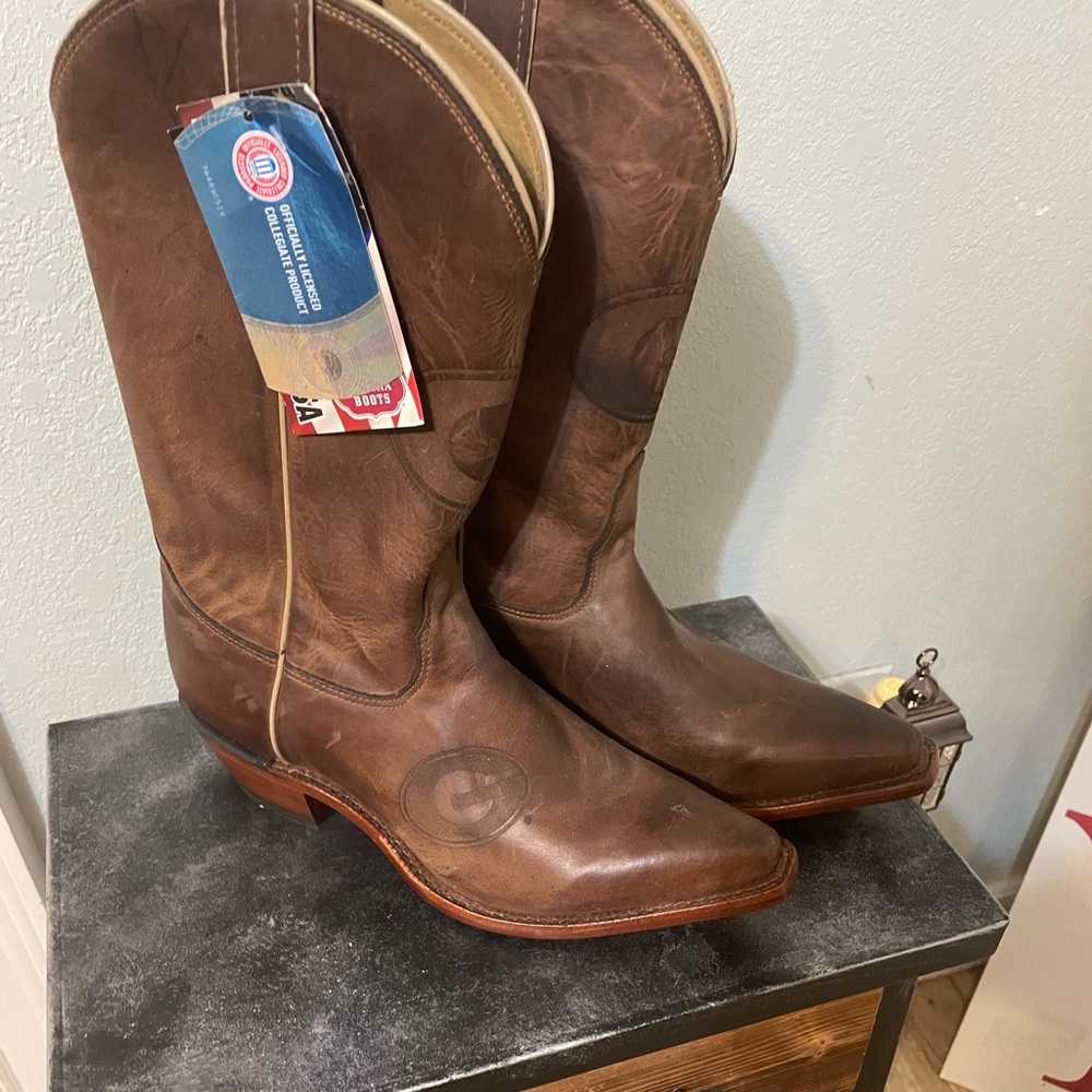 Women’s 8.5 “Georgia bulldogs “ cowgirl boots brown leather